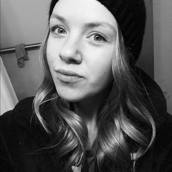 Meet your Posher, Kylsie - Picture 3 of 4